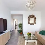 شقة 3 Bedroom Lovely In