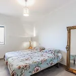 Apartment 3 Bedroom Lovely In *