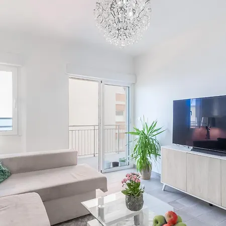 Apartment Cozy In With House Sea View